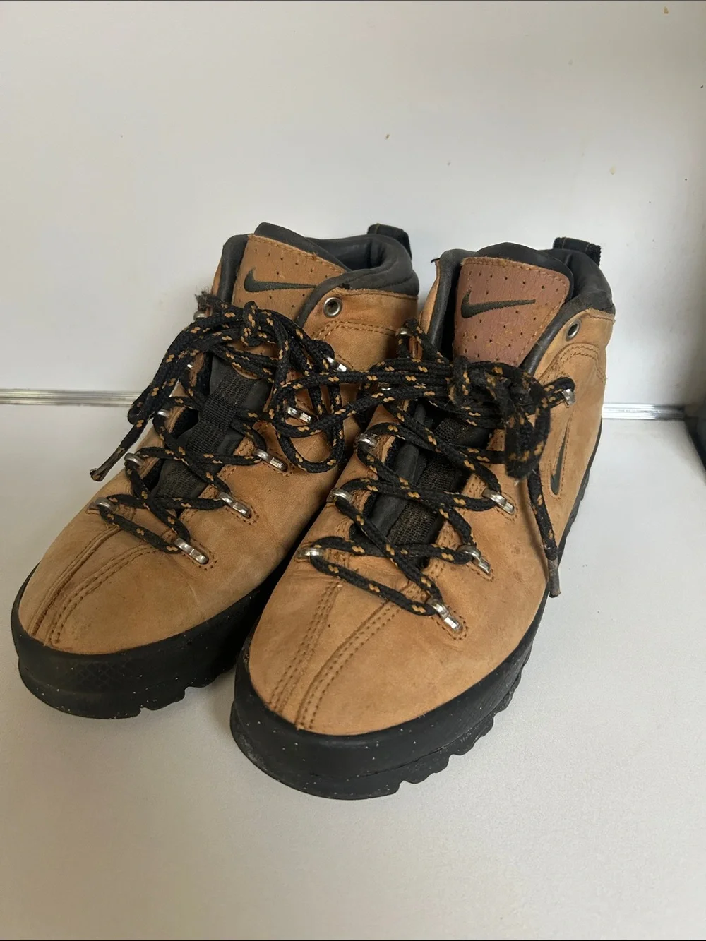 Nike sturdy suede